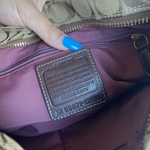 COACH Y2K Signature Brown Hamptons Shoulder Bag - Picture 10 of 17